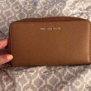 Michael Kors Clutch Like New